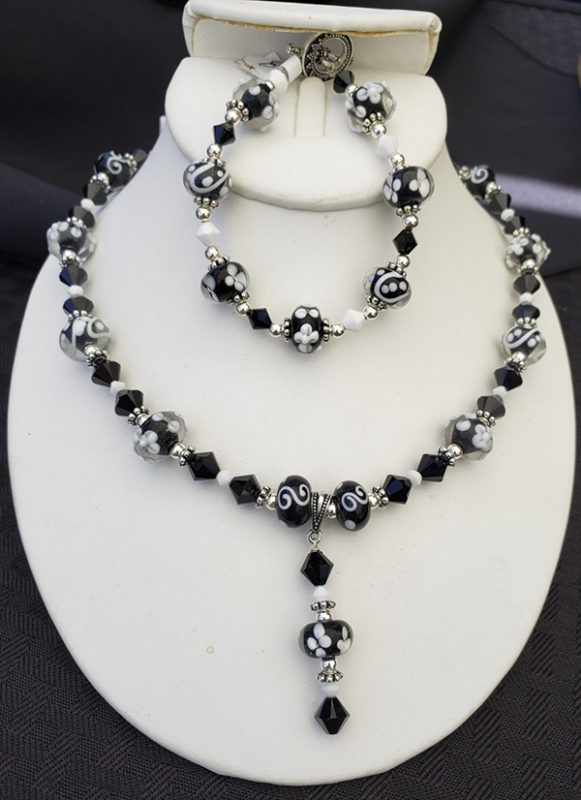 Black and white necklace by Linda Cline